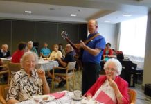 Musical mayor plays on