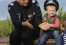 Blue line recognises duo