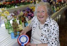 Top flowers steal show