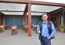 Winery toasts its extra sparkle
