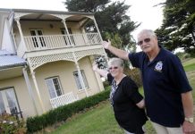 Icon takes on military theme