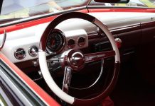 Hot rods shine, mowers race