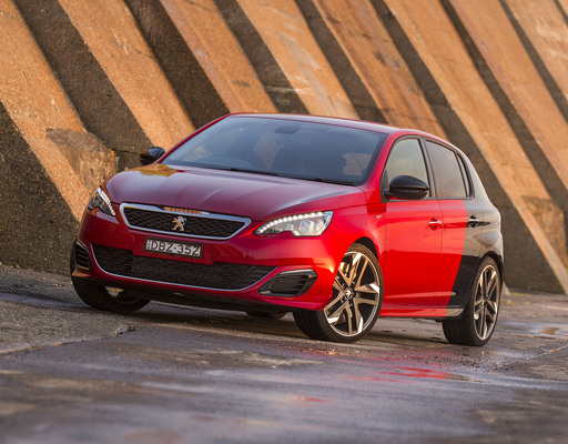 Peugeot308_153056_01.jpg
