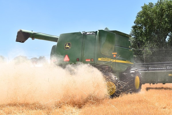 Harvester_164144_01.jpg