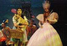 Full house at Wizard of Oz