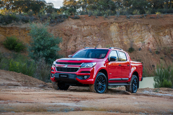 Holden_165713_01.jpg