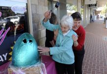 Shop lays Easter egg plan