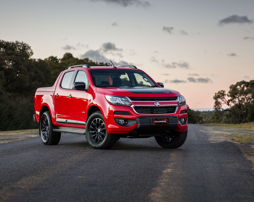 Holden_171095_01.jpg
