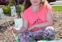 Garfield gets gardening