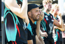 Cobras wipe away cobwebs