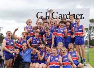 Bunyip Under-16s win flag