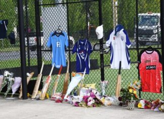 Cricket world rallies together