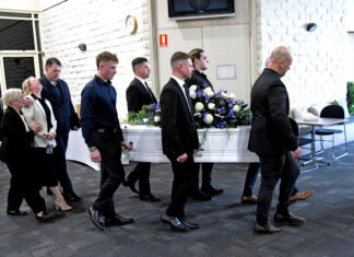 Council unites to call for Meningococcal B Vaccine following teen’s death