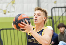 Warriors demolish Sale