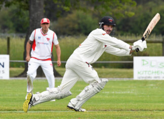 Dual centurions lift Bulls