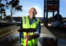 Pakenham loses ‘Lefty’