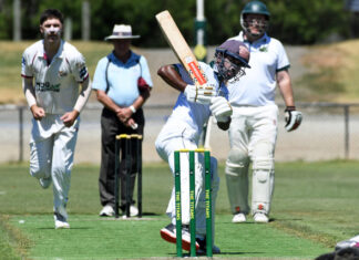 Ranasinghe overcomes early blows to lead Titans to box seat