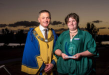 Cockatoo teen wins Young Citizen of the Year