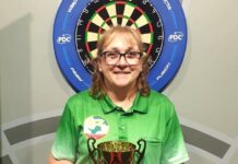 11-dart leg puts Richardson in a class of her own