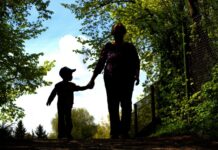 Calls for more foster parents as crisis mounts in Victoria